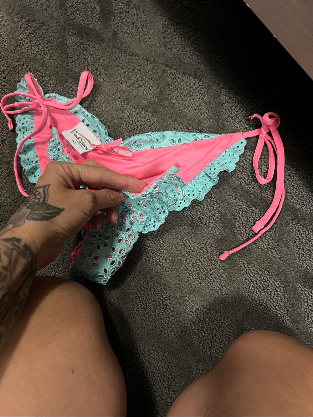 Beach bunny bikini - Picture 2 of 2